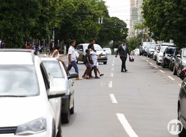 Pedestres poderão ser multados nas ruas de Campo Grande a partir de abril