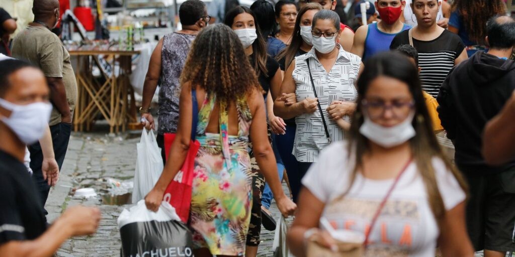 Covid-19: Brasil registra 158 óbitos e 37.784 casos em 24 horas