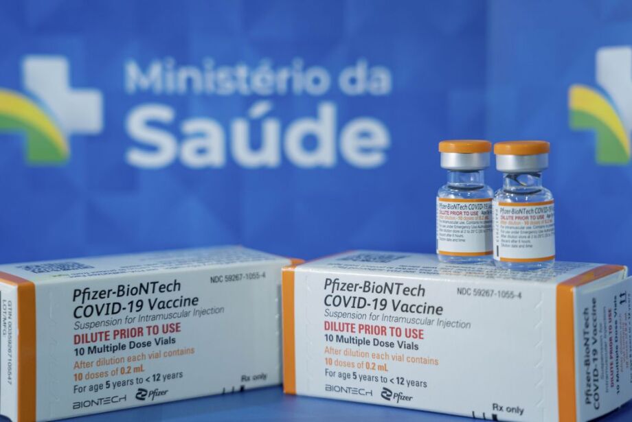 Ministério recebe 7,7 milhões de doses de Pfizer entre hoje e amanhã