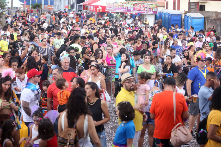 Apesar do aumento no número de casos, Covid não preocupa para o Carnaval, diz secretário