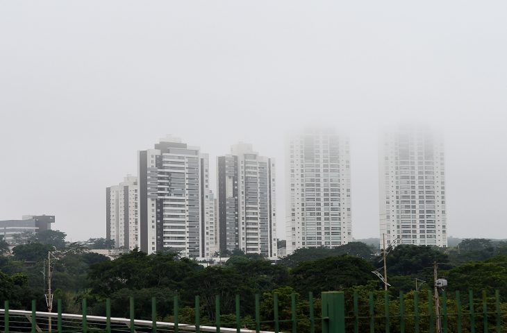 Semana começa com sol, mas frente fria avança com chuva e queda de temperatura em MS