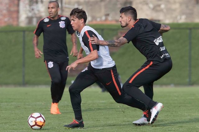 Corinthians e Flamengo estreiam na Libertadores na noite desta quarta-feira