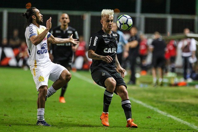 Atlético-MG tentar furar boqueio do Chape mas jogo termina no 0 a 0