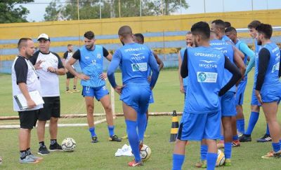 Com discípulo de Felipão, Operário assume favoritismo
