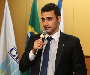 Léo de Deus deixa cargo na Comissão de Atletas da CBDA