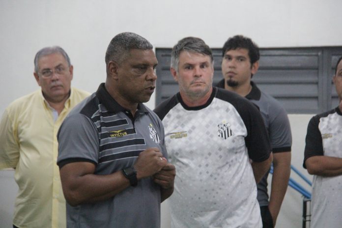 Comissão técnica pede mudança de local de jogo, mas diretoria recua e confirma “Toca do Leão”