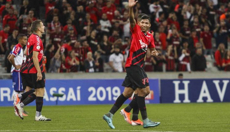 Athletico-PR ‘se vinga’ do Bahia com vitória em Curitiba e assume o 6º lugar