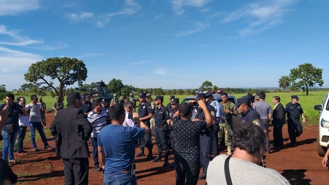 Militares paraguaios são acusados de agredir jornalistas na fronteira