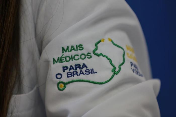 Lei que cria Programa Médicos pelo Brasil é publicada no Diário da União