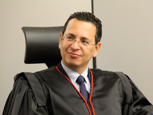 Cargo de procurador-geral deve ficar com um promotor
