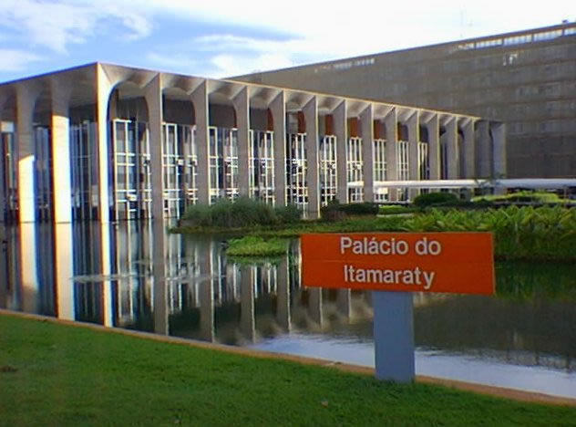 VEXAME PRESIDENCIAL: Embaixador brasileiro é convocado pelo Irã para explicar nota do Itamaraty