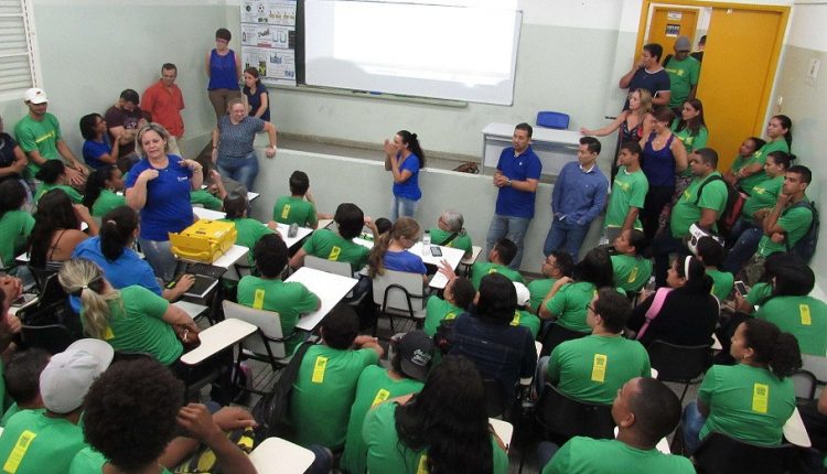 Concurso para professores da educação básica convoca candidatos para inspeção e posse
