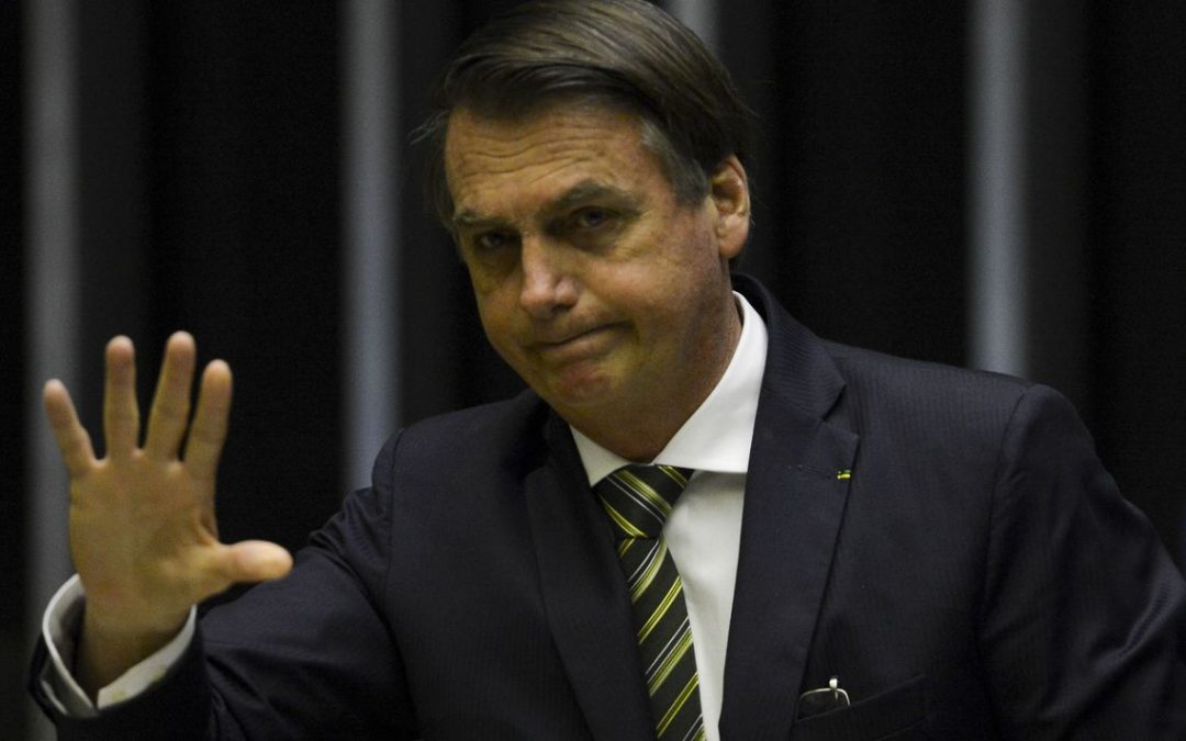 Bolsonaro recua de recontratar Santini e diz que PPI irá para a Economia