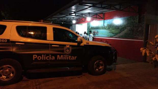 Comerciante á assassinado com quatro tiros