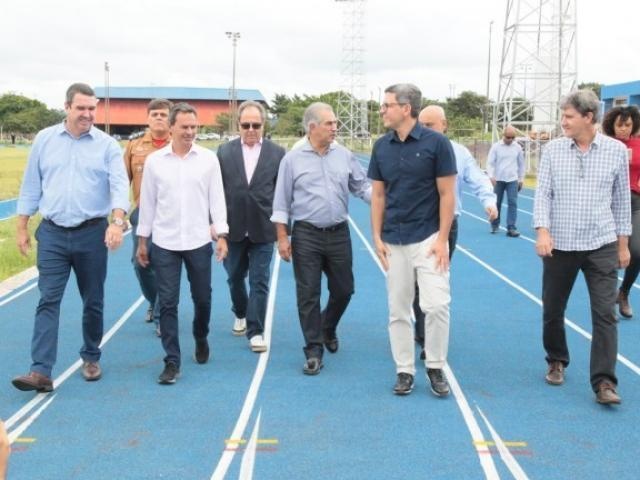 Governo e prefeitura anunciam asfalto em avenida e acesso às Moreninhas