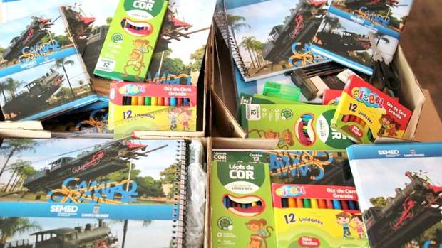 Prefeitura vai distribuir 100 mil kits escolares em Campo Grande