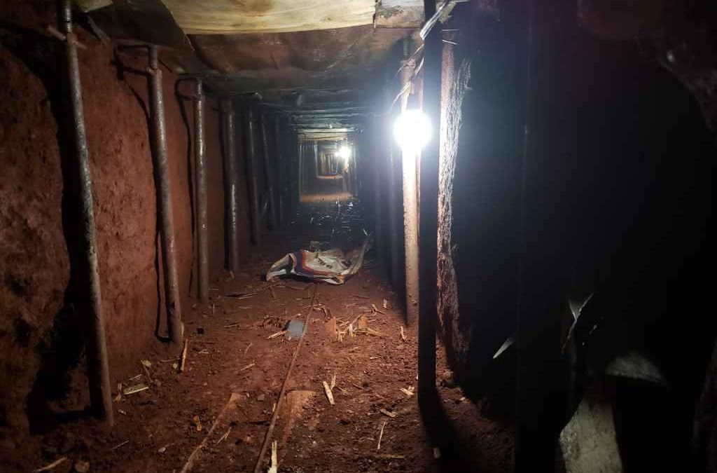 Advogados pedem absolvição de presos que escavariam túnel até cofre de banco