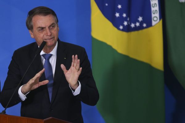 Ao Congresso, Bolsonaro cita necessidade de redução de Estado ‘gigantesco’