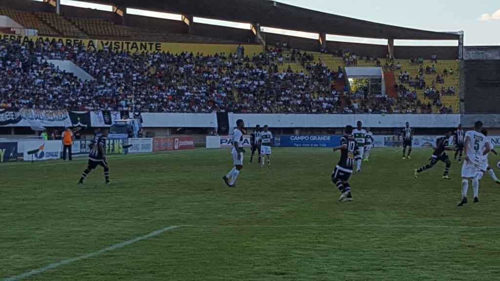 Clubes vão dar 20 dias de férias ao elenco e descartam negociação coletiva