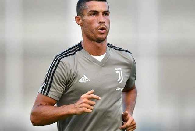Após polêmica, Cristiano Ronaldo faz alerta sobre gravidade da pandemia