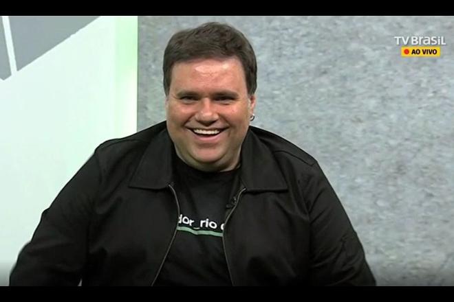 Apresentador Rodrigo Rodrigues morre aos 45 anos