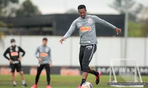 Corinthians e Grêmio podem ter desfalques no reinício