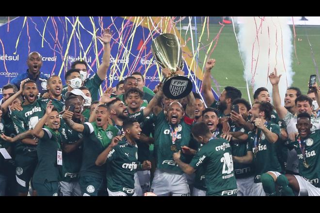 Nos pênaltis, Palmeiras vence Corinthians e volta a faturar o Paulistão