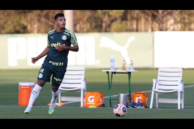 Em nota, Guarani confirma venda de 10% do volante Gabriel Menino ao Palmeiras