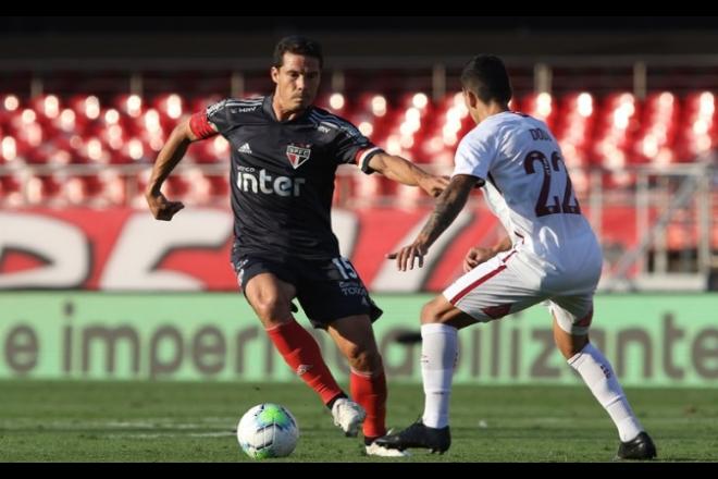 São Paulo bate Fluminense de virada no Morumbi e reassume vice-liderança