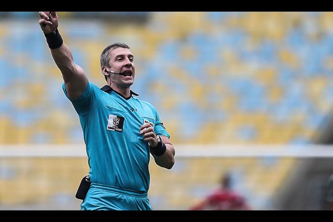 Covid-19: árbitros brasileiros infectados serão substituídos e não atuam na Libertadores