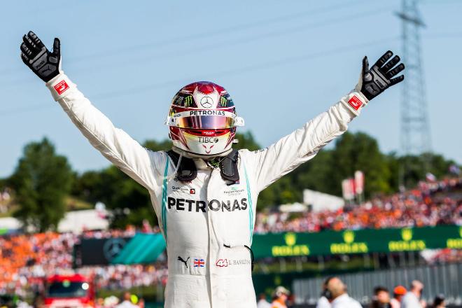 Soberano, Hamilton vence GP de Eifel e iguala recorde de vitórias de Schumacher