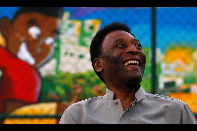 Perto de completar 80 anos, Pelé agradece por estar com saúde e lúcido