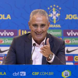 Tite fala em construção da seleção e faz analogia com ‘Os Três Porquinhos’