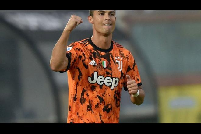 Cristiano Ronaldo foge de polêmica por protocolo de covid-19 e celebra retorno
