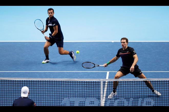 Bruno Soares estreia com vitória de virada nas duplas do ATP Finals