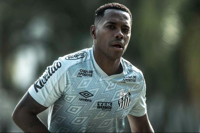 Justiça italiana condena Robinho a 9 anos de prisão por estupro