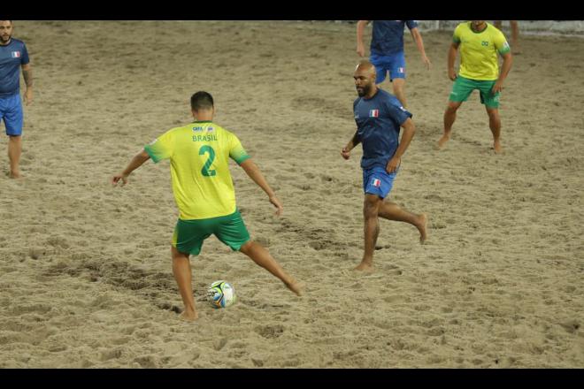 Brasil e França disputam final do Mundial de Futebol de Areia Raiz