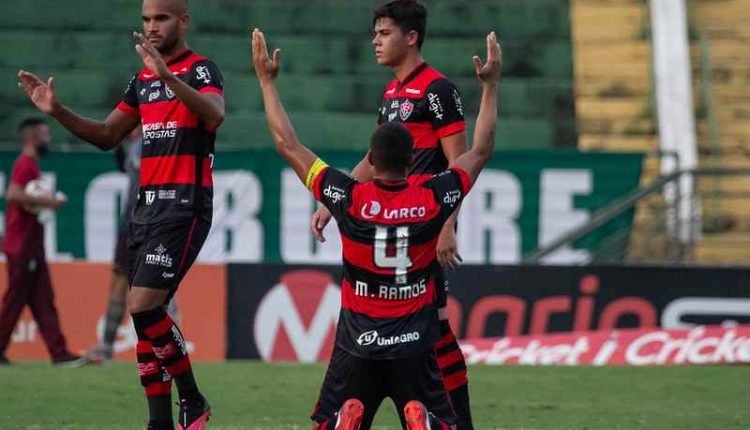 Vitória bate Botafogo, escapa do rebaixamento e derruba Figueirense na Série B