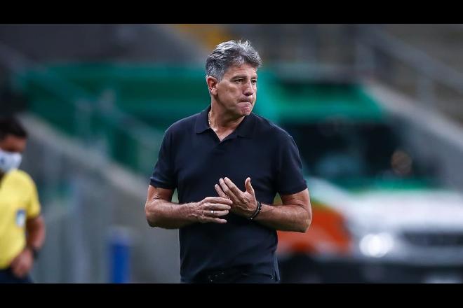 De olho na final da Copa do Brasil, Renato alerta para erros defensivos do Grêmio