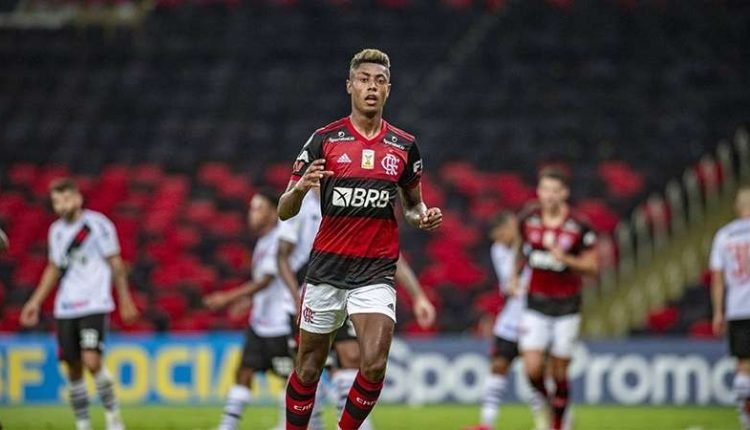 Flamengo bate Vasco, festeja empate do Inter e fica a quatro vitórias do título