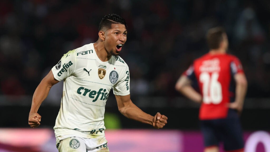 Palmeiras bate Cero Porteño por 3 a 0 no Paraguai