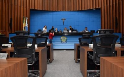 Deputados devem votar proposta que ajuda prefeitos na regularização de dívidas