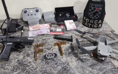 PM apreende veículo com alta blindagem e no seu interior havia uma pistola e um drone
