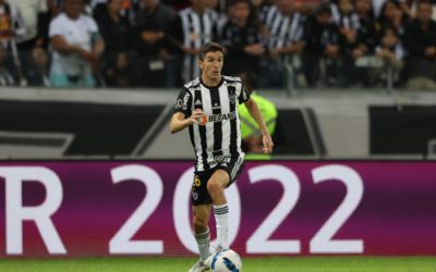 Galo vence Emelec e avança às quartas-de-final da Libertadores