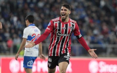 Com três expulsos, São Paulo vence a Universidad Católica no Chile