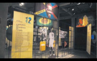 Instalada em SP, “22 em Campo” põe o futebol em diálogo com movimento cultural