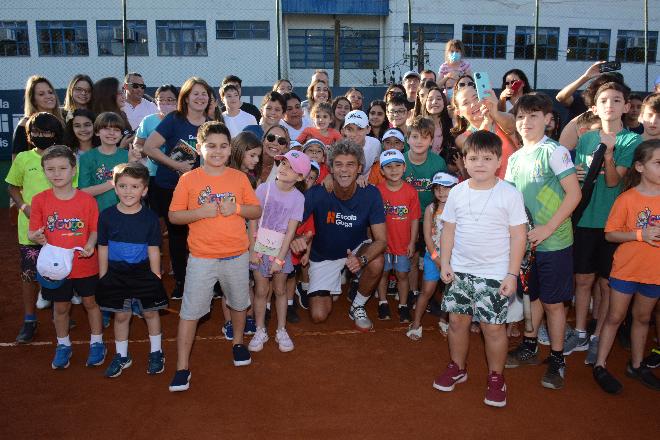Escola Guga de Campo Grande recebe 10º edição de evento e ganha prêmio Destaque do Ano