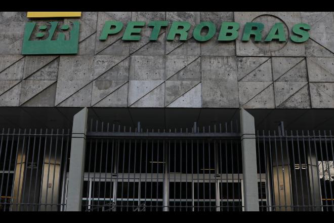 Petrobras aprova nova diretriz de formação de preços dos combustíveis