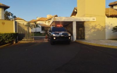 Mulher de 38 anos é assassinada em condomínio de luxo de Campo Grande