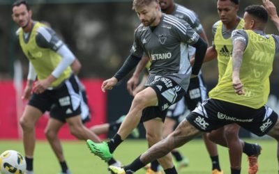 Elenco inicia atividades para jogo decisivo